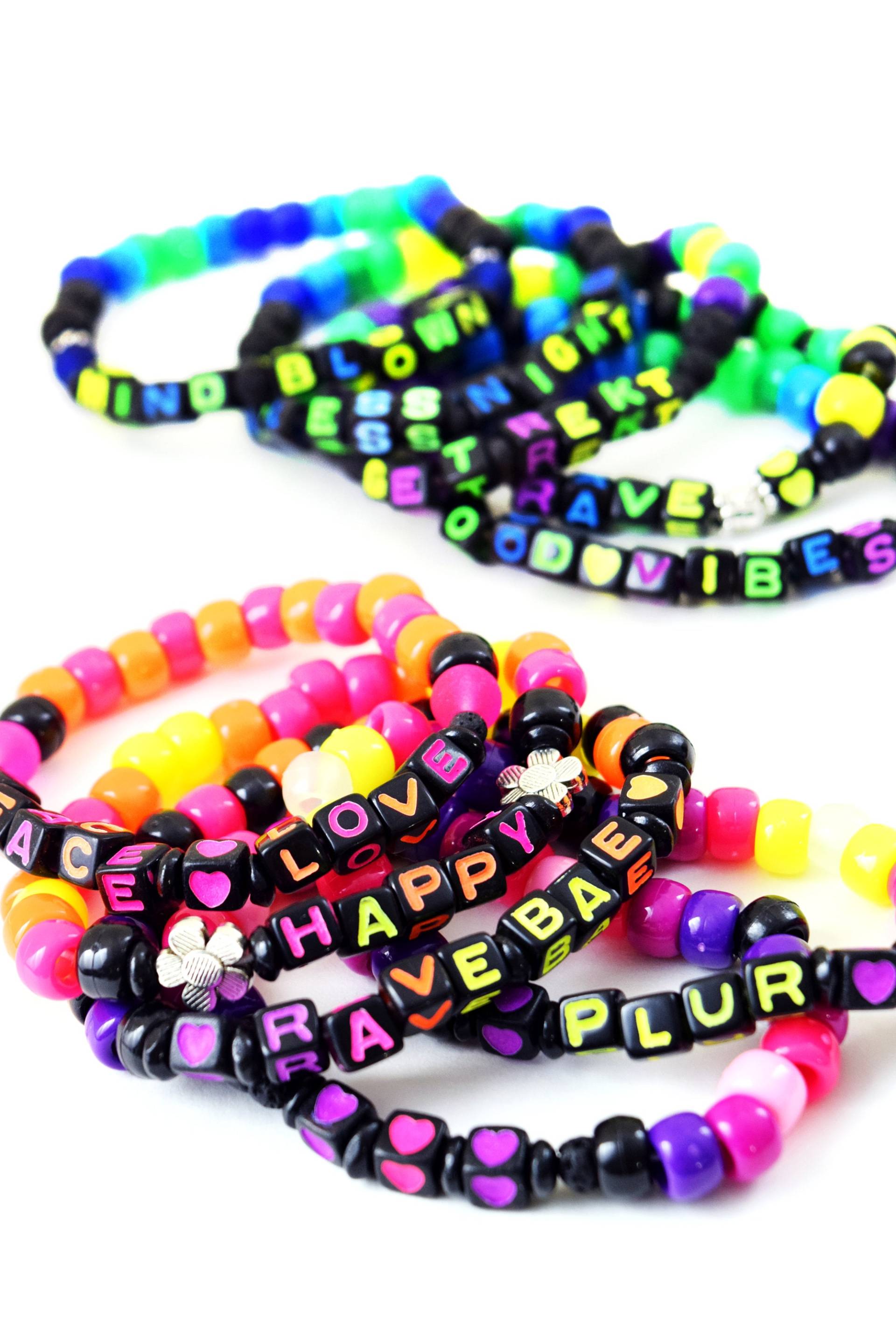 10 Premium Anpassbare Kandi Armbänder - Neon Und Uv 10 Premium Anpassbare Kandi Armbänder - Neon Und Uv von GlorifinDesigns