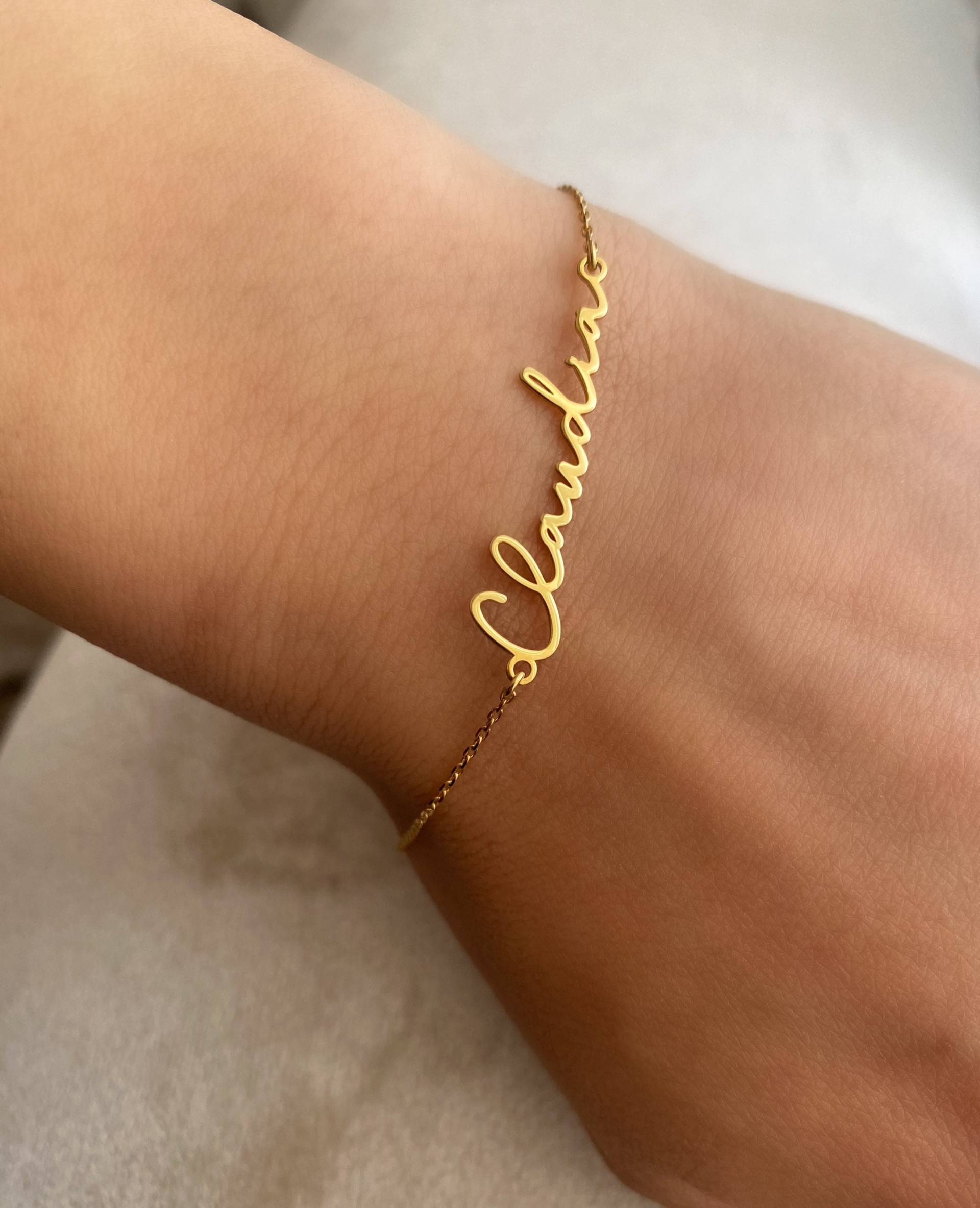 Silbernes Namensarmband Personalisiertes Buchstaben Armband Geschenk Für Mama von GlorriaSense