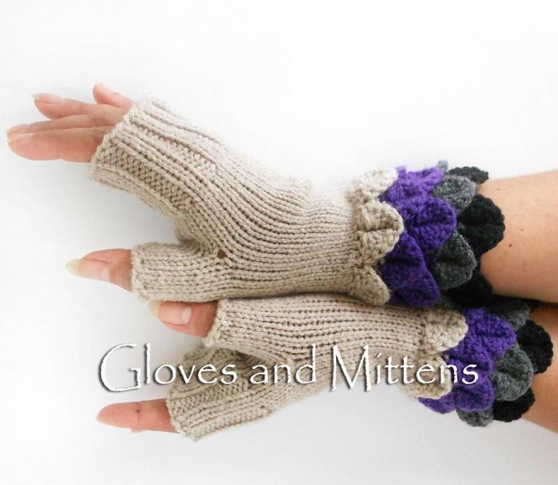 Beige Armstulpen Gestrickte Und Gehäkelte Stulpen von GlovesAndMittens