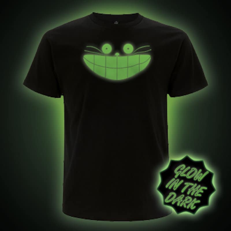 Glow in The Dark T-Shirt. Lächelnde Katze | Unisex Classic Fit Glow in The Dark T-Shirt. Lächelnde Katze | Unisex Classic Fit von GlowClothing