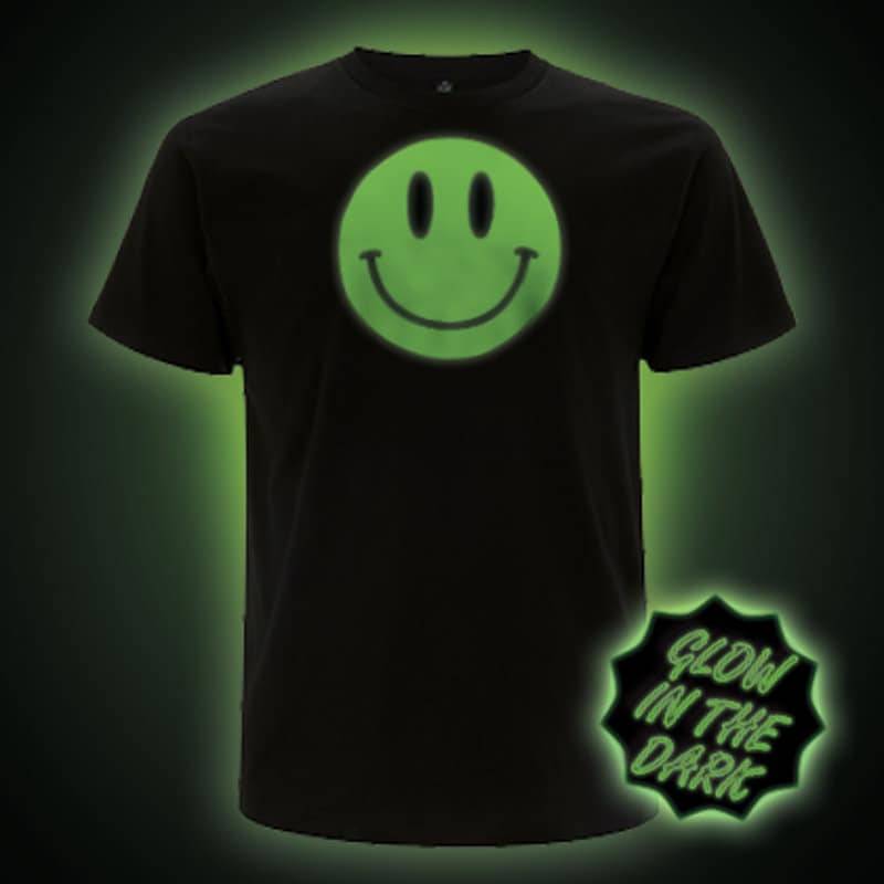 Glow in The Dark T-Shirt. Smiley Face | Unisex Classic Fit Glow in The Dark T-Shirt. Smiley Face | Unisex Classic Fit von GlowClothing