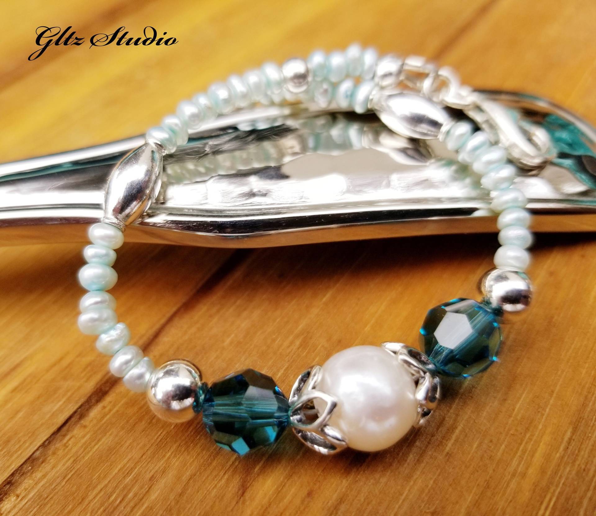 Indigolith Swarovski Kristall Armband Süßwasserperle, Bali Sterling Silber Indigolith Swarovski Kristall Armband Süßwasserperle, Bali Sterling Silber von GltzStudio