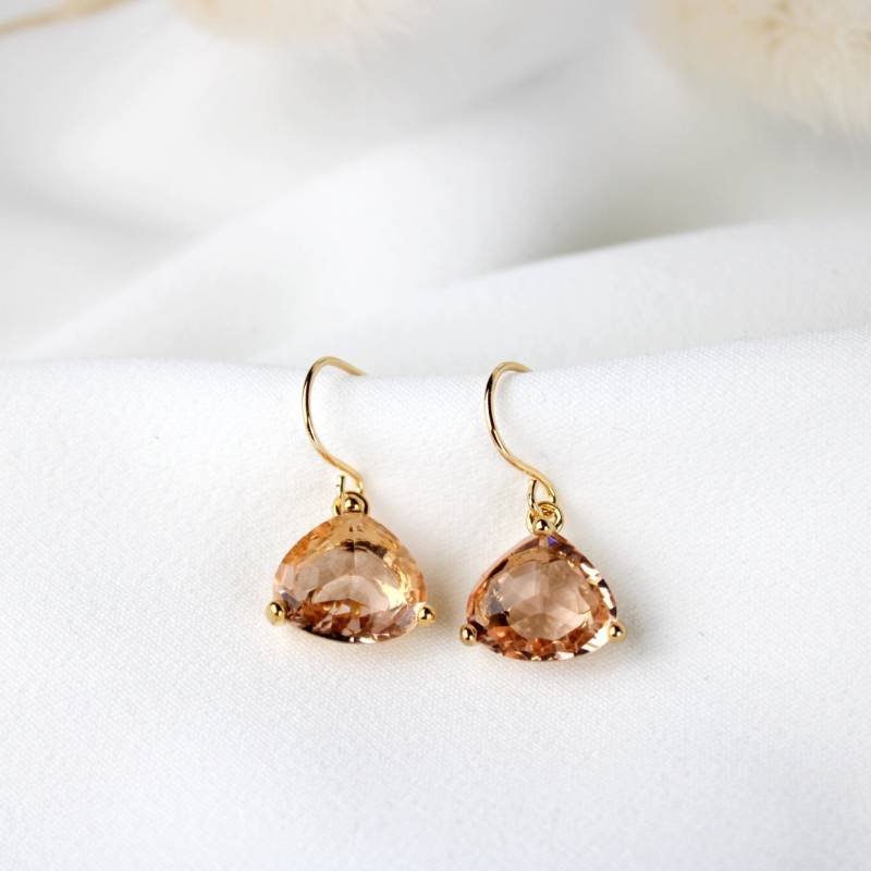 Champagner Pfirsich Kristall Ohrringe Vergoldet. Dreieck Ohrhänger. Hochzeit Braut Schmuck. Geschenk Für Sie von GluecksbringerinShop
