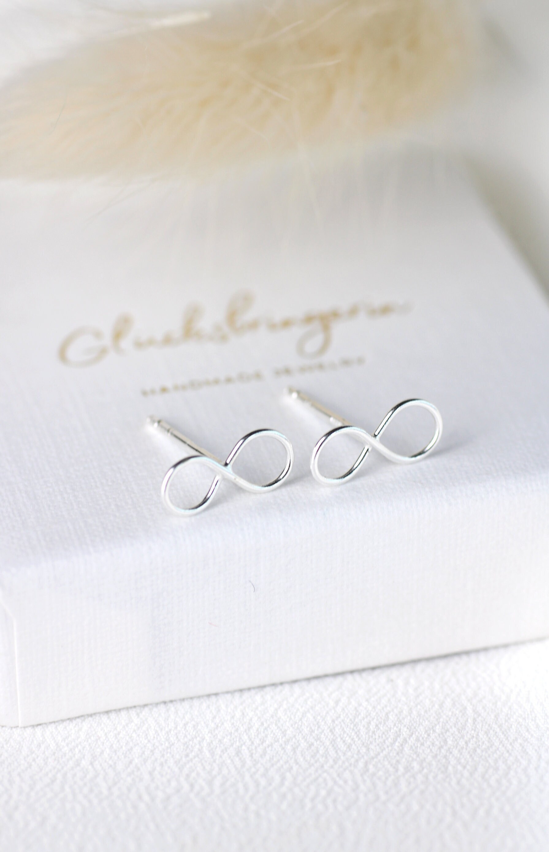 Infinity Ohrstecker Silber. Mini 925 Sterling Silber Ohrringe. Geschenk Für Sie von GluecksbringerinShop