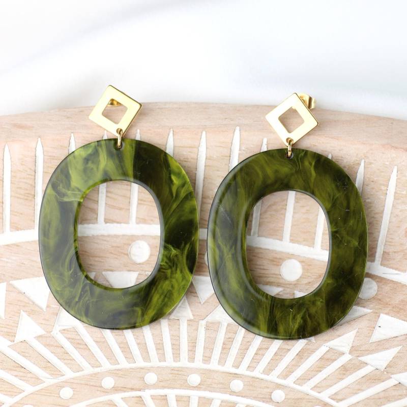Ohrringe Aus Resin Mit Anhänger in Olivgrün. Grosse Statement Ohrhänger Rechteckig. Geschenk Für Sie von GluecksbringerinShop