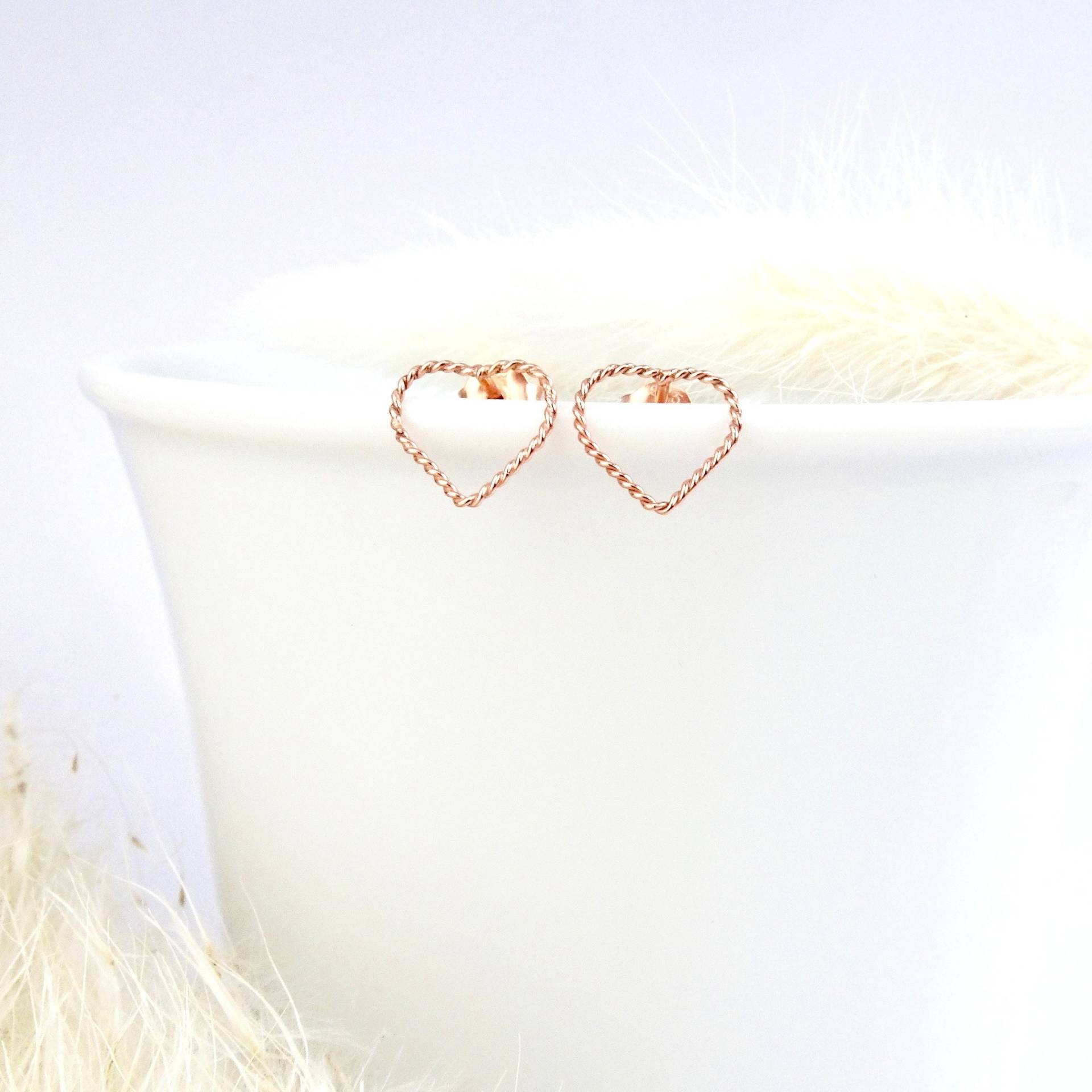 Ohrringe Herz Twisted Rosévergoldet. 925 Sterling Silber Ohrstecker Herzform. Geschenk Für Sie. Weihnachtsgeschenk von GluecksbringerinShop