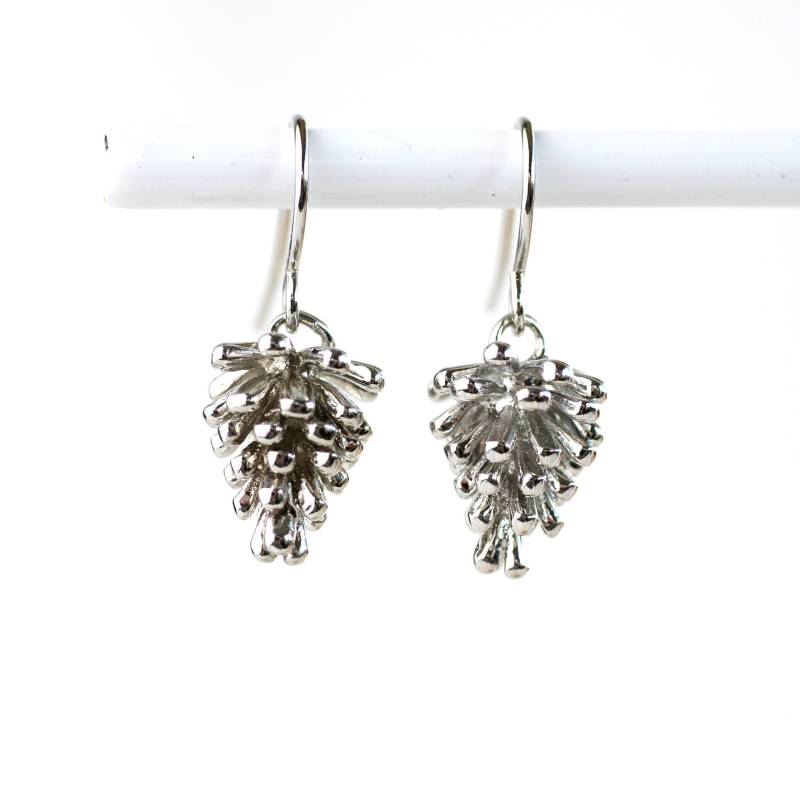 Ohrringe Tannenzapfen Silbern. Hängeohrringe Rhodiniert. Geschenk Für Sie von GluecksbringerinShop