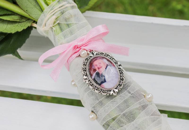 Wedding Brautstrauß Memorial Oval Hochzeit Anhänger Gedenken Medaillon von GluecksdingeShop
