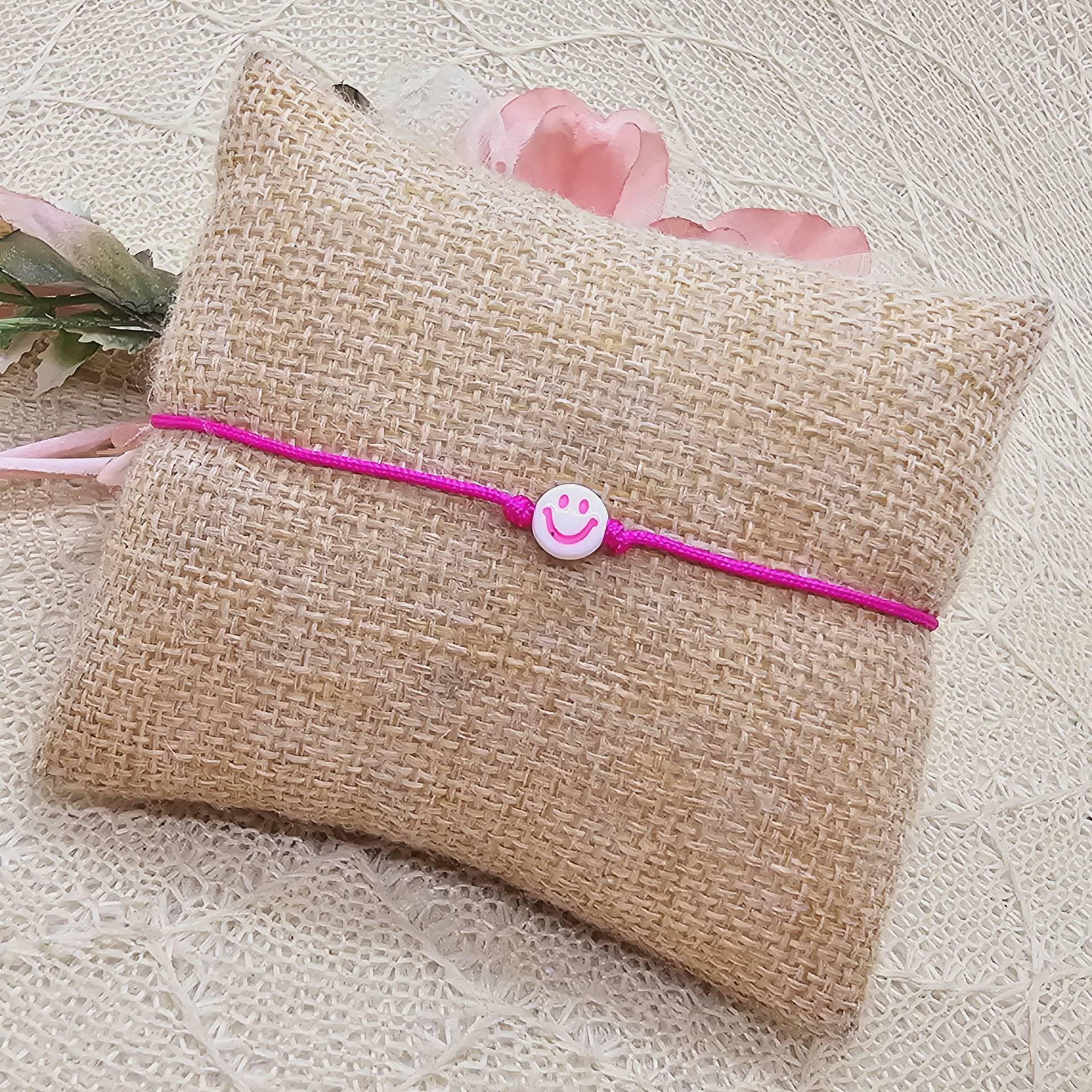 Happy Smiley Makramee Armband Pink Inkl. Keep Smiling Kärtchen von GluecksengeI