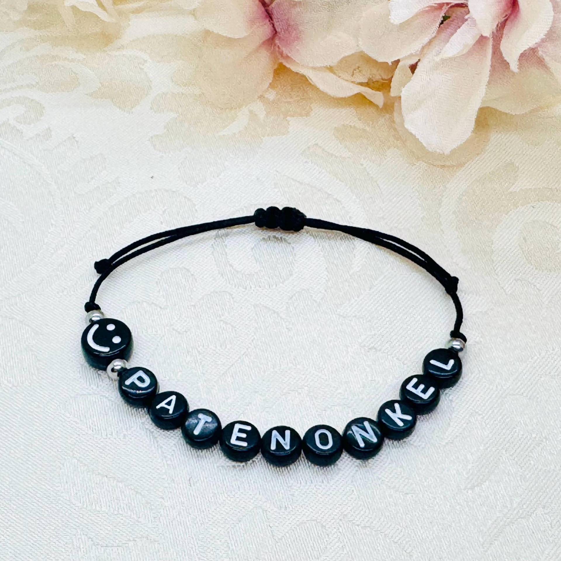 Patenonkel Makramee Armband Mit Smiley - Personalisiertes Namensarmband Geschenk Für Ihn Patenonkel Makramee Armband Mit Smiley - Personalisiertes Namensarmband Geschenk Für Ihn von GluecksengeI