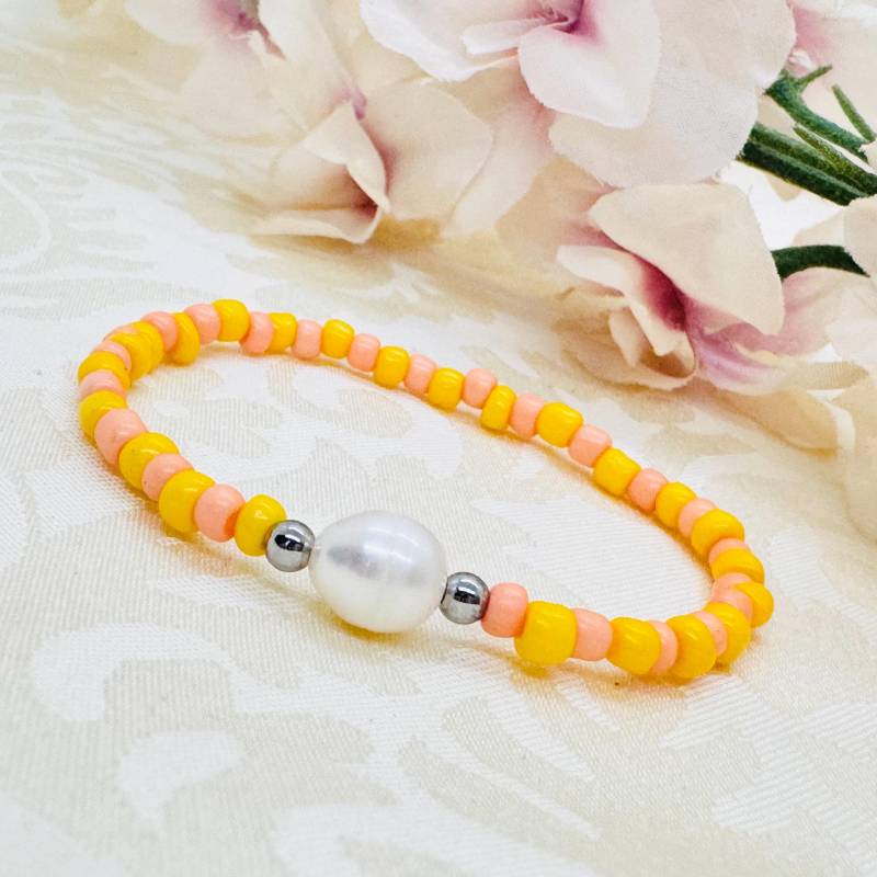 Perlenarmband Orange Mit Süßwasserperle - Damen Armband Elastisch Bunt Perlenarmband Orange Mit Süßwasserperle - Damen Armband Elastisch Bunt von GluecksengeI