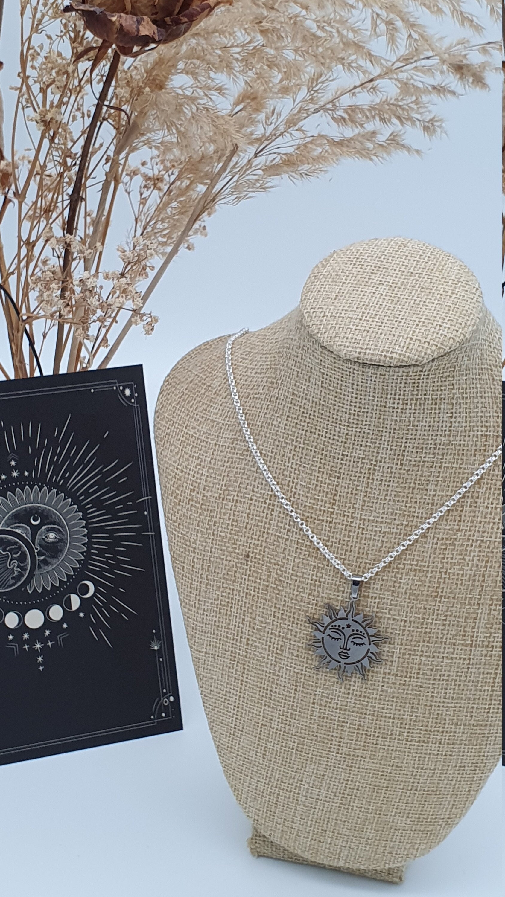 Feine Gliederkette 45 cm Silberfarben Mit Anhänger "Sonne" Als Spiritueller Modeschmuck Feine Gliederkette 45 cm Silberfarben Mit Anhänger "Sonne" Als Spiritueller Modeschmuck von GluecksfaserBYcindy