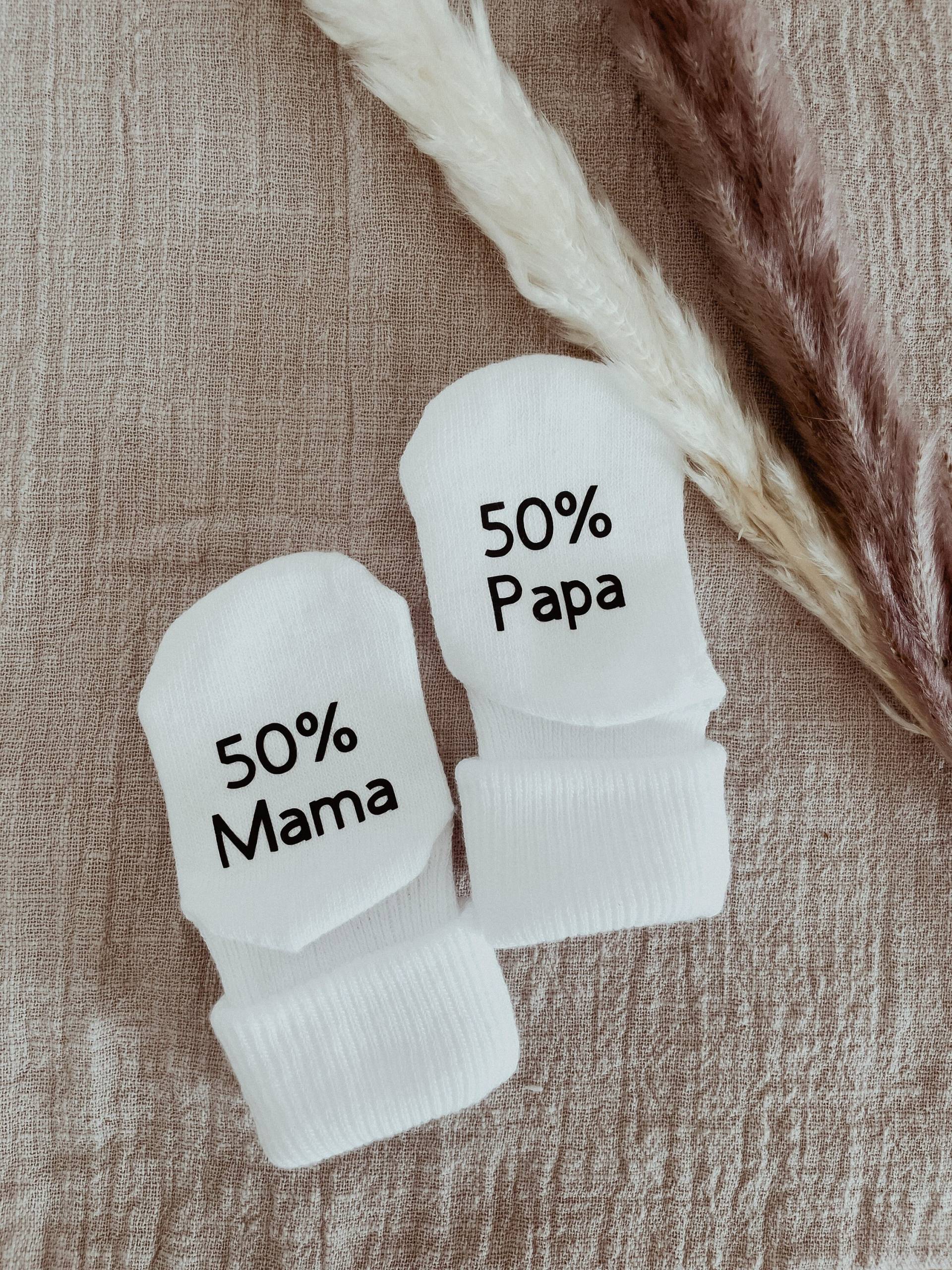 Baby Söckchen Geburt 50/50% Mama/Papa Neugeborene Geschenk von Gluecksflimmern