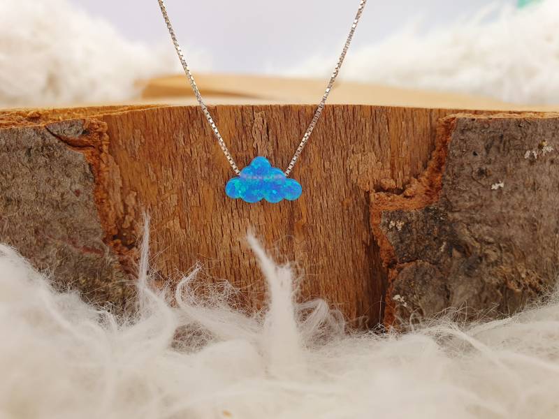 Silberkette Mit Opal-Anhänger in Wolkenform | Geschenkidee Filigraner Schmuck 925 Sterling Silber Silberkette Mit Opal-Anhänger in Wolkenform | Geschenkidee Filigraner Schmuck 925 Sterling Silber von GluehwuermchenDE