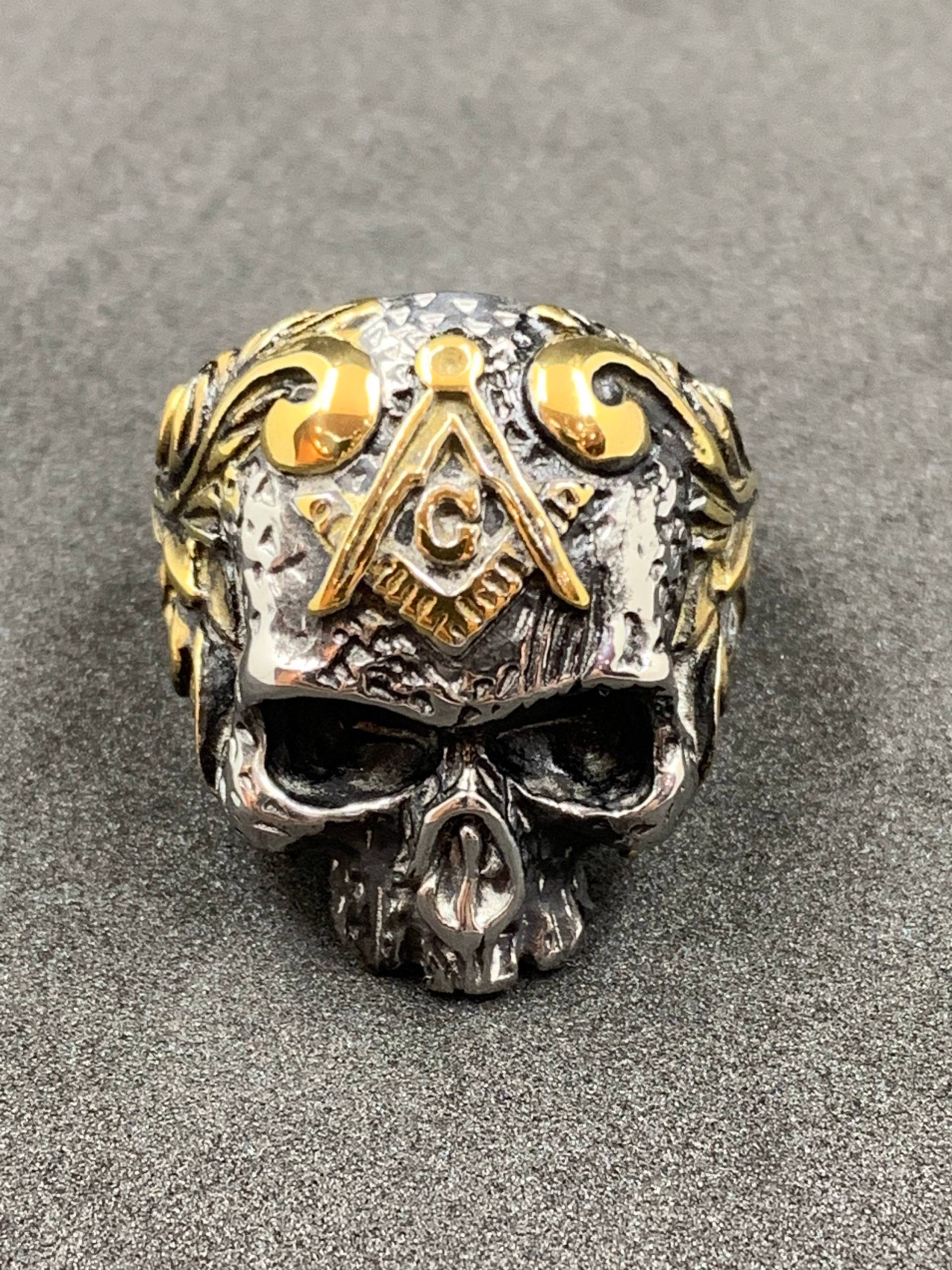 Herren Clasic Masonic Totenkopf Ring Mit Gold Viereck Und Kompass Biker Schmuck Quadrat Edelstahl von GnGOutdoor