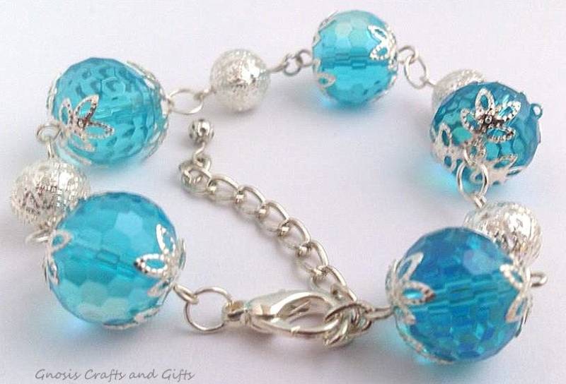 Blau - Rosenkranz Gliederarmband, Geschenk Für Braut, Sweet 16 Oder Quinceañera Blau - Rosenkranz Gliederarmband, Geschenk Für Braut, Sweet 16 Oder Quinceañera von GnosisCraftsandGifts