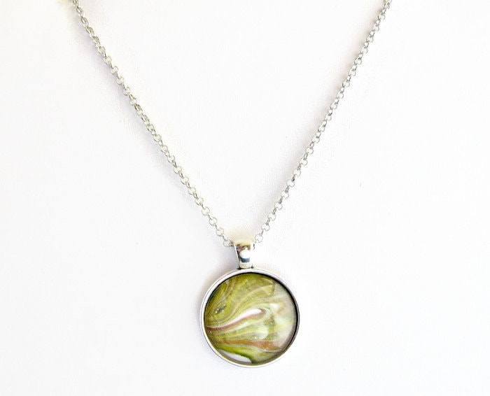 Planet Galaxie Glaskuppel Cabochon Anhänger Halskette Planet Galaxie Glaskuppel Cabochon Anhänger Halskette von GnosisCraftsandGifts