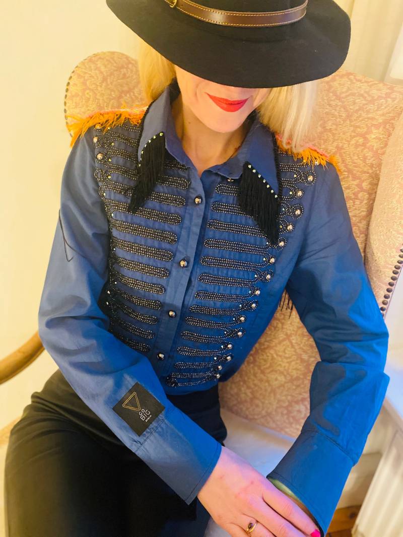 Verzierte Blaue Bluse Im Circus/Boho Style Verzierte Blaue Bluse Im Circus/Boho Style von GoBigProductions