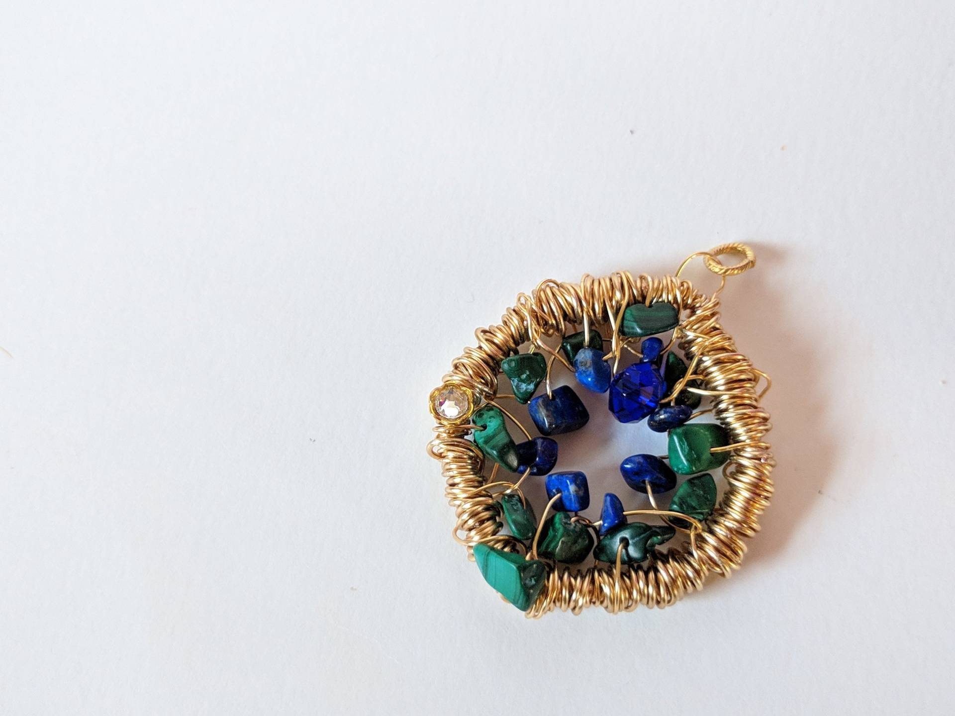 Swarovski Kristall Draht Umwickelt AnhängerKyanit Und Lapis Lazuli von GoForTheBoldBoutique