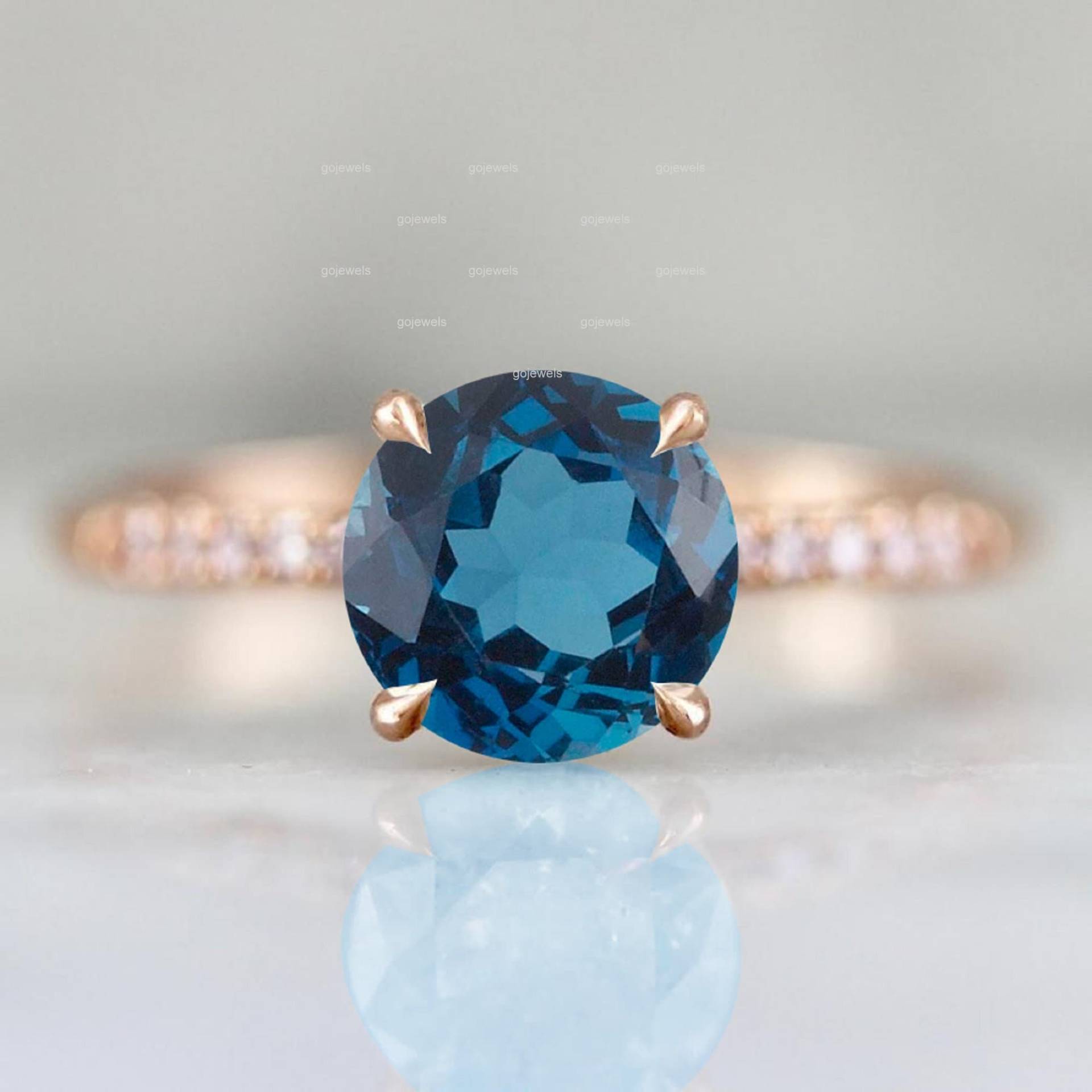 London Blautopas Ring, 14K Goldtopas Topaz Moissanit Runder Halb Ewigkeit Frauen Ehering von GoJewels