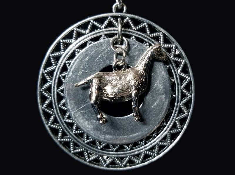 Reizende Milchziege 3-stufige Halskette Reizende Milchziege 3-stufige Halskette von GoatShirts