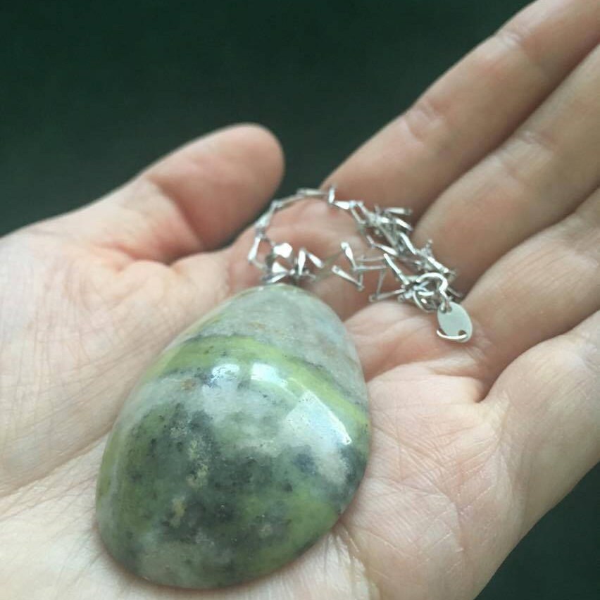 Gobi Wüste Natürliche Grüne Marmor Halskette von GobiGems