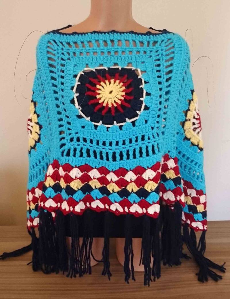 Häkelponcho, Gehäkelter Bunter Oma Quadrate Poncho Mit Fransen, Häkeltop von GobishDesign