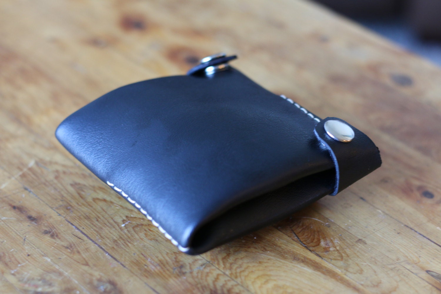 Erste-Hilfe-Koffer. Hergestellt Auf Bestellung Aus Schwarzem Leder Erste-Hilfe-Koffer. Hergestellt Auf Bestellung Aus Schwarzem Leder von GoblinLeatherCo