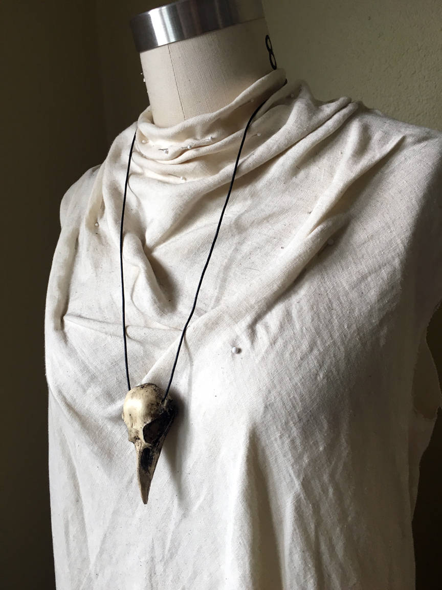 Crow Skull Anhänger von GodsBelow