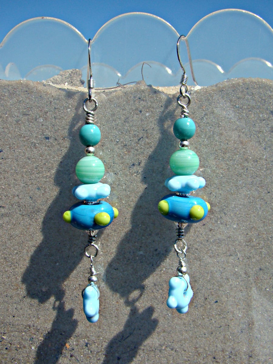 Aqua Himmel Blau - Türkis Lime Mint Grün Artisan Lampwork Ohrringe Aqua Himmel Blau - Türkis Lime Mint Grün Artisan Lampwork Ohrringe von GodsSisters