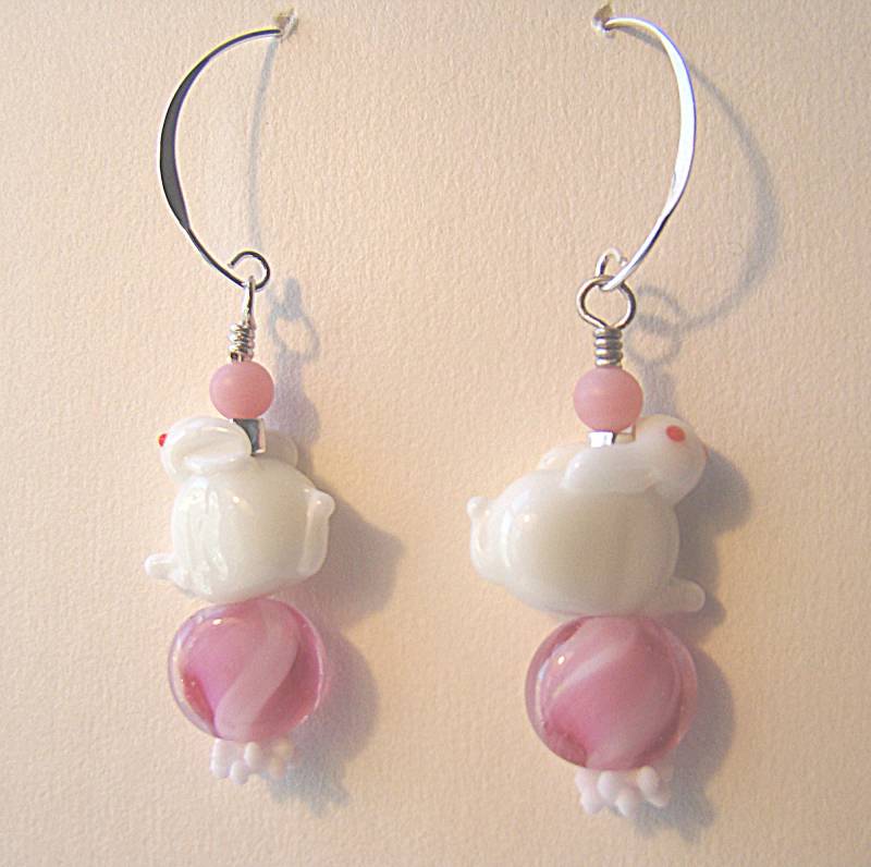 Weiße Kaninchen Mit Kirsche Nase Ohrringe Weiße Kaninchen Mit Kirsche Nase Ohrringe von GodsSisters