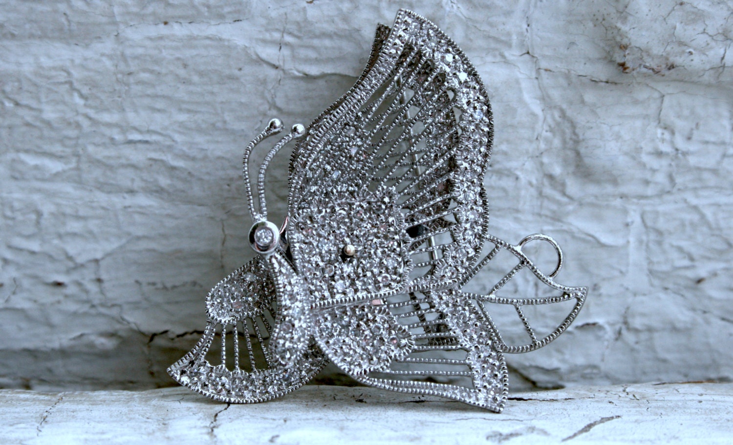 Reserviert - Wunderschöne Vintage 18K Weißgold Diamant Schmetterling Brosche 0.97Ct von GoldAdore