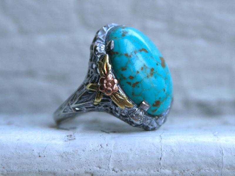 Wundervoller Vintage 10K Weiß, Gelb Und Roségold Türkis Ring von GoldAdore