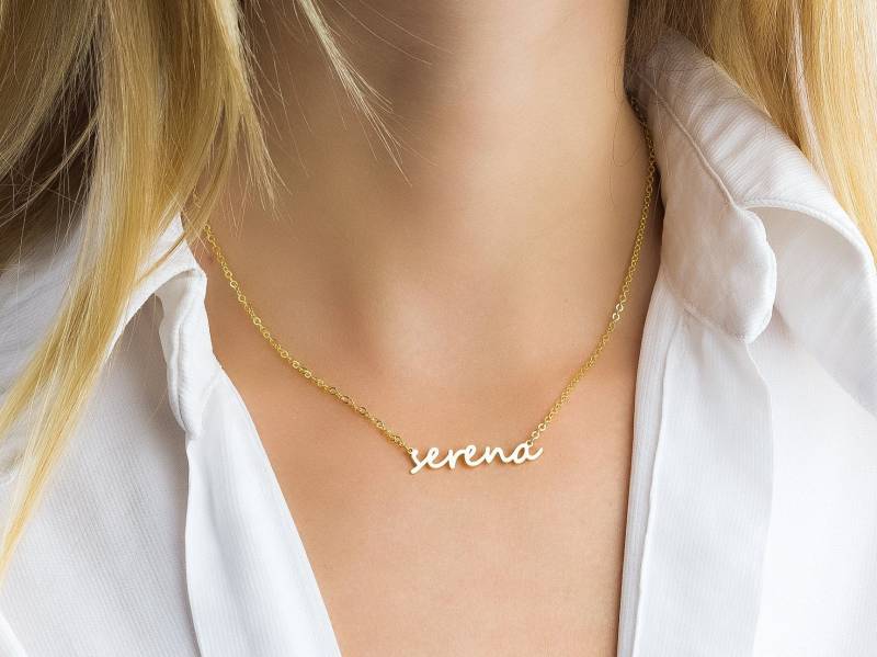 Benutzerdefinierte Namenskette - Personalisierte Minimal Script Muttertagsgeschenk Personalisiertes Geschenk von GoldAndPieces