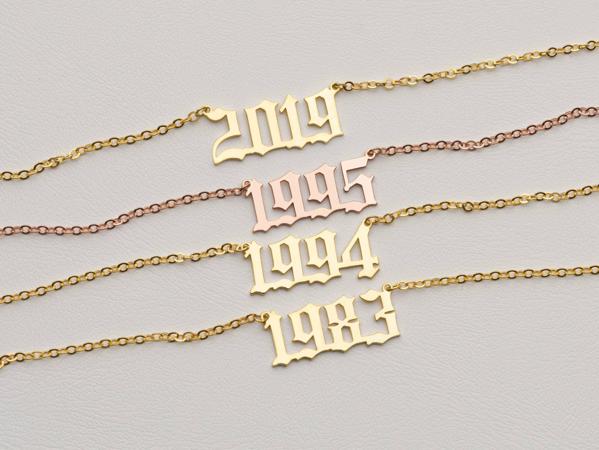 sterling Silber Jahreszahlen Halskette Personalisierter Datum Schmuck von GoldAndPieces