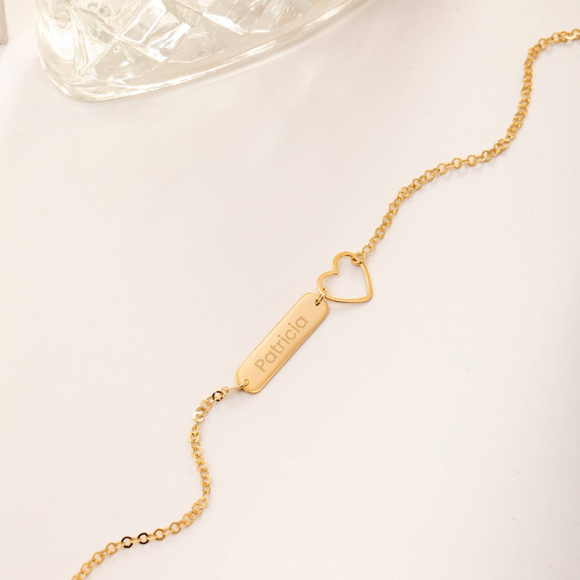 14K Echtgold Benutzerdefinierte Kind Id Armband, Baby Bar Name Armband Mit Herz Anhänger, Gravieren Goldarmband, Kleines Mädchen Geschenk 14K Echtgold Benutzerdefinierte Kind Id Armband, Baby Bar Name Armband Mit Herz Anhänger, Gravieren Goldarmband, Kleines Mädchen Geschenk von GoldByHeart