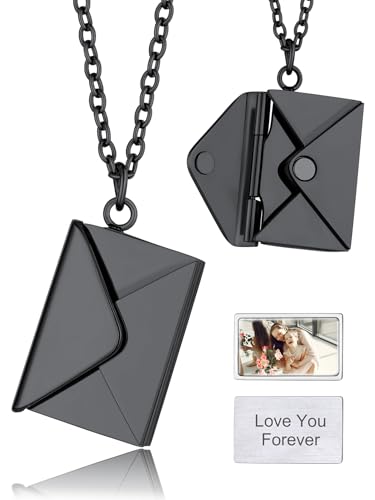 GoldChic Personalisierte Damen Umschlag Amulett zum Öffnen für Bild Edelstahl Aufklappbare Frauen Mädchen Memorial Liebesumschlag Medaillon Schwarz Halskette mit Gravur Modeschmuck Geschenk von GoldChic