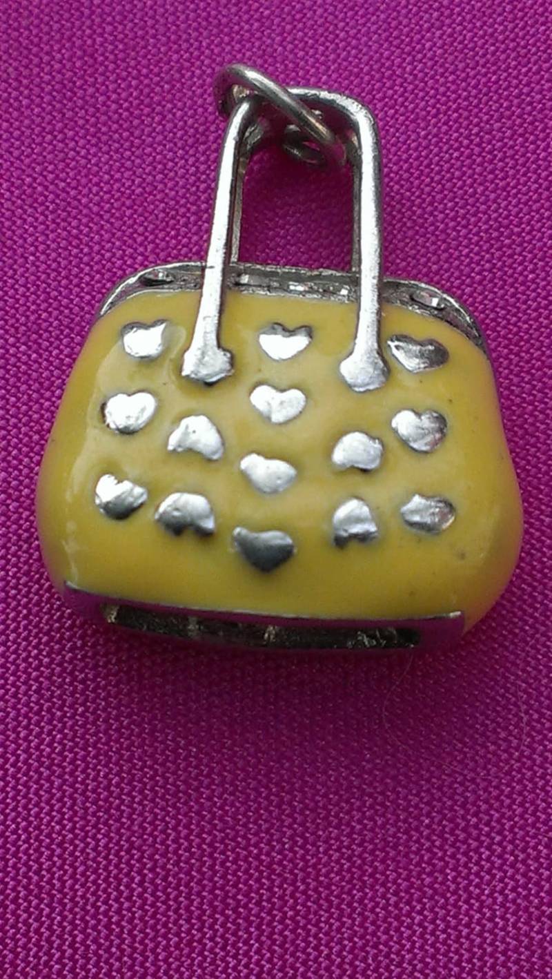 Love This One Cutest Yellow Geldbörse Charm Sterling Silber Gelb Emaille Herzen von GoldCoastAntique