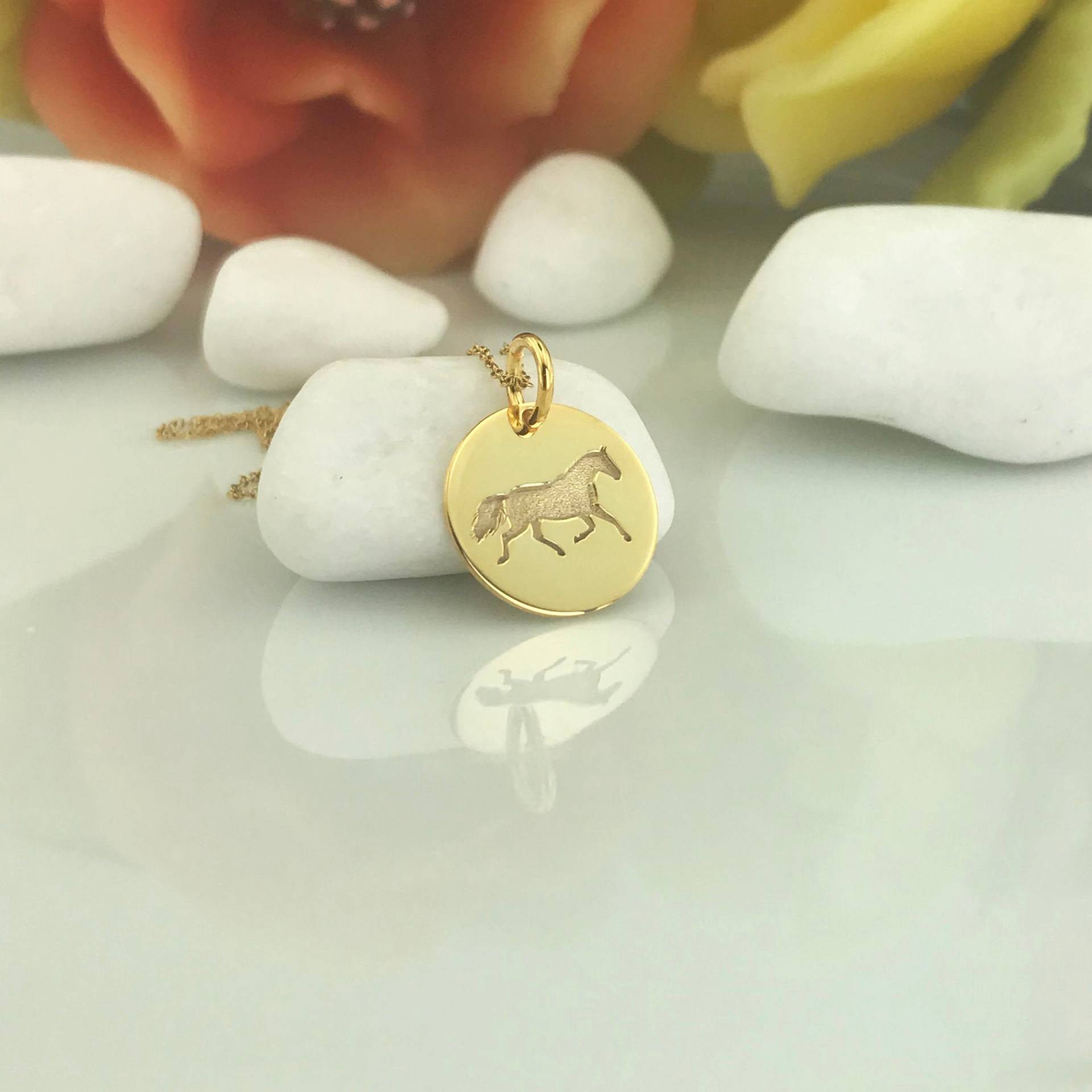 Echte 14K Solid Gold Pferd Halskette, Personalisierte Anhänger, Zierliche Schmuck, Charme, Disc Tier Anhänger von GoldCubeLab