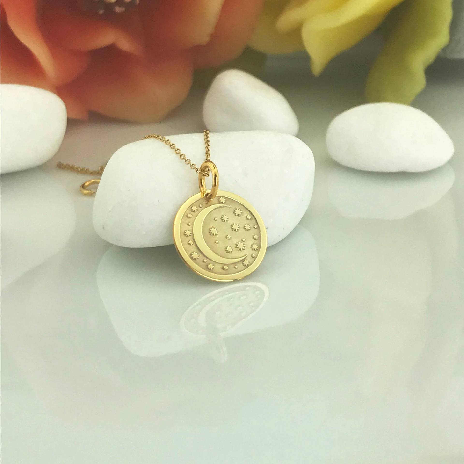 Echte 14K Solid Gold Mond Halskette, Personalisierte Anhänger, Halbmond Zierliche Charm Schmuck, Scheibe von GoldCubeLab