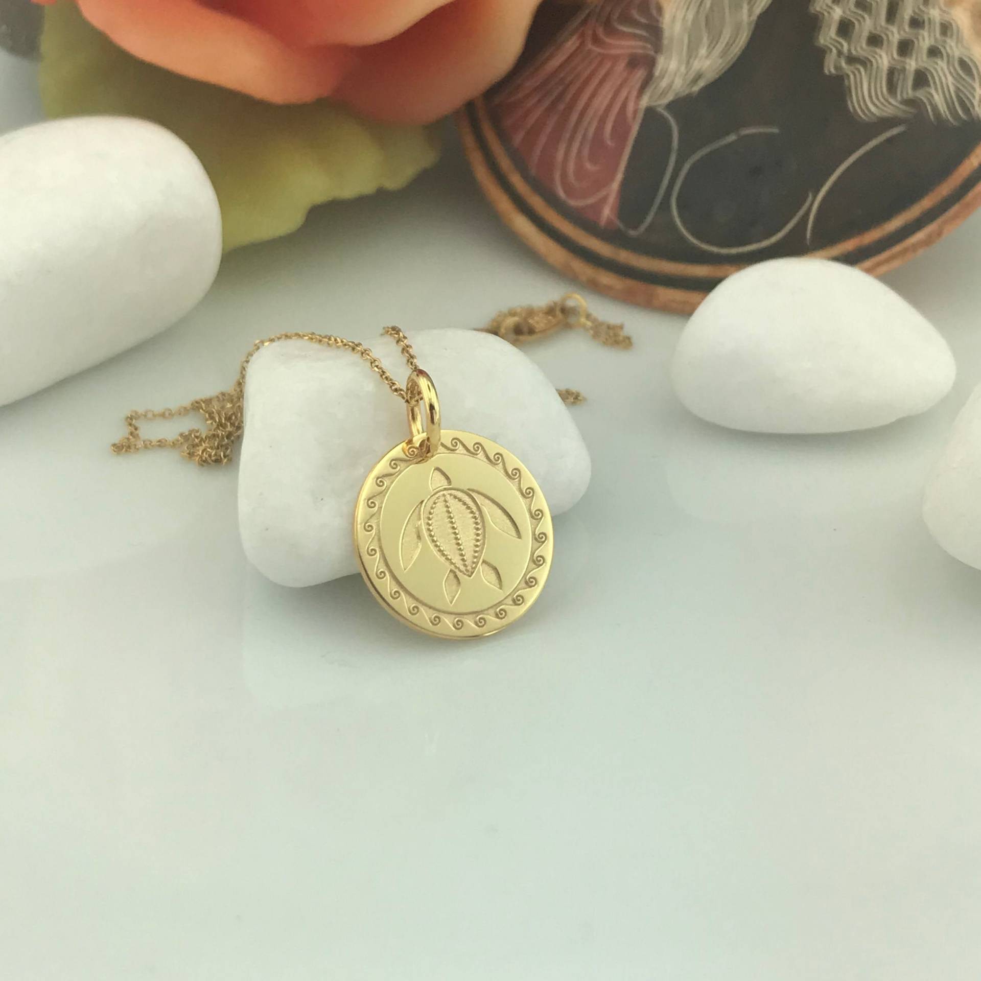 Echte 14K Solid Gold Schildkröte Halskette, Personalisierte Anhänger, Zierliche Scheibe Tier Meeresschildkröte, Charme Schmuck Geschenk von GoldCubeLab