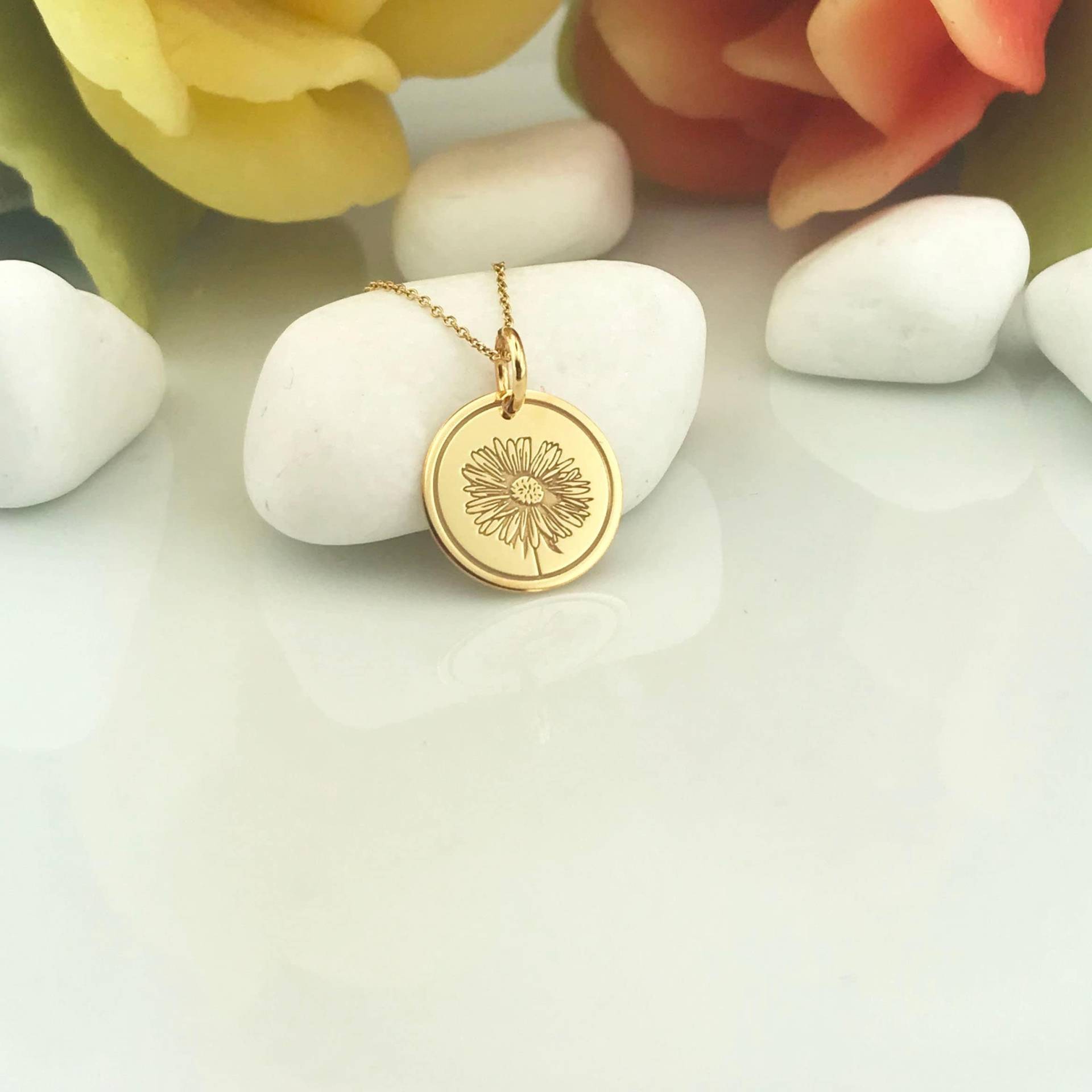 Echte 14K Solid Gold Aster Halskette, Personalisierte Anhänger, Zarte Charm, Zierliche Blume, September Geburt Blume von GoldCubeLab