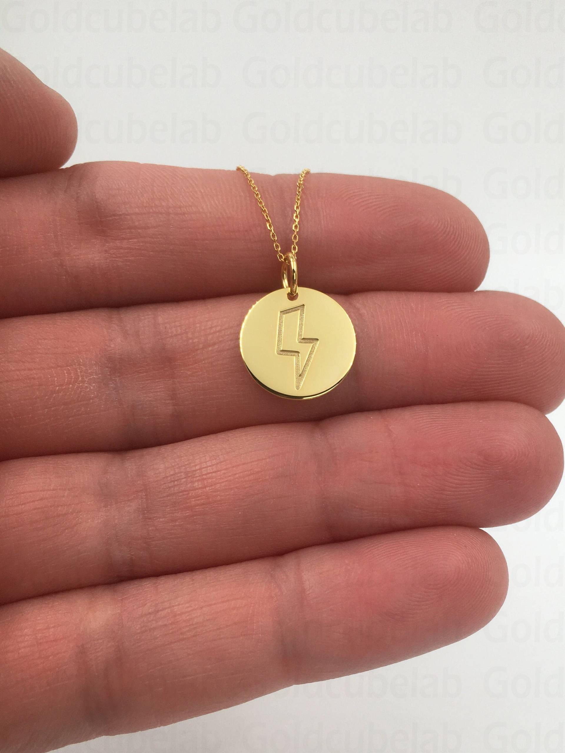 Echte 14K Solid Gold Blitz Halskette, Personalisierte Anhänger, Zierliche Münze, Medaillon Charm von GoldCubeLab