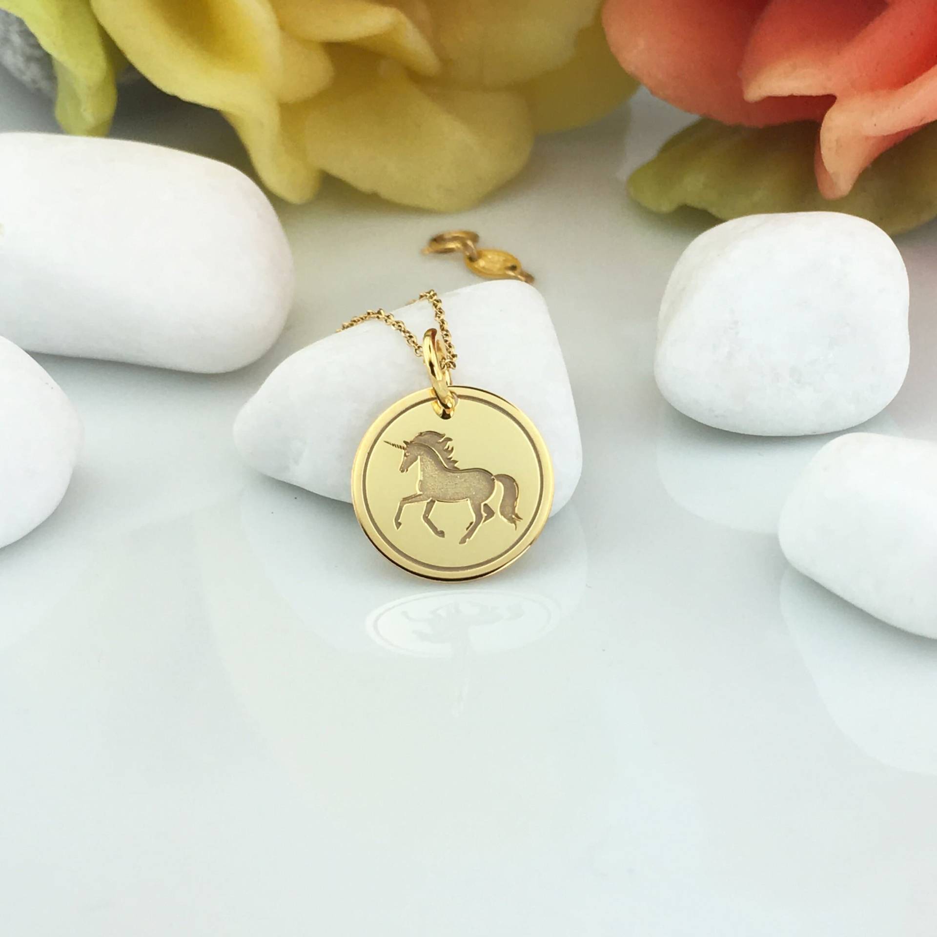 Echte 14K Solid Gold Einhorn-Halskette, Personalisierte Einhorn-Anhänger, Zierliche Einhorn-Scheiben-Halskette, Tierschmuck, Geschichteter von GoldCubeLab