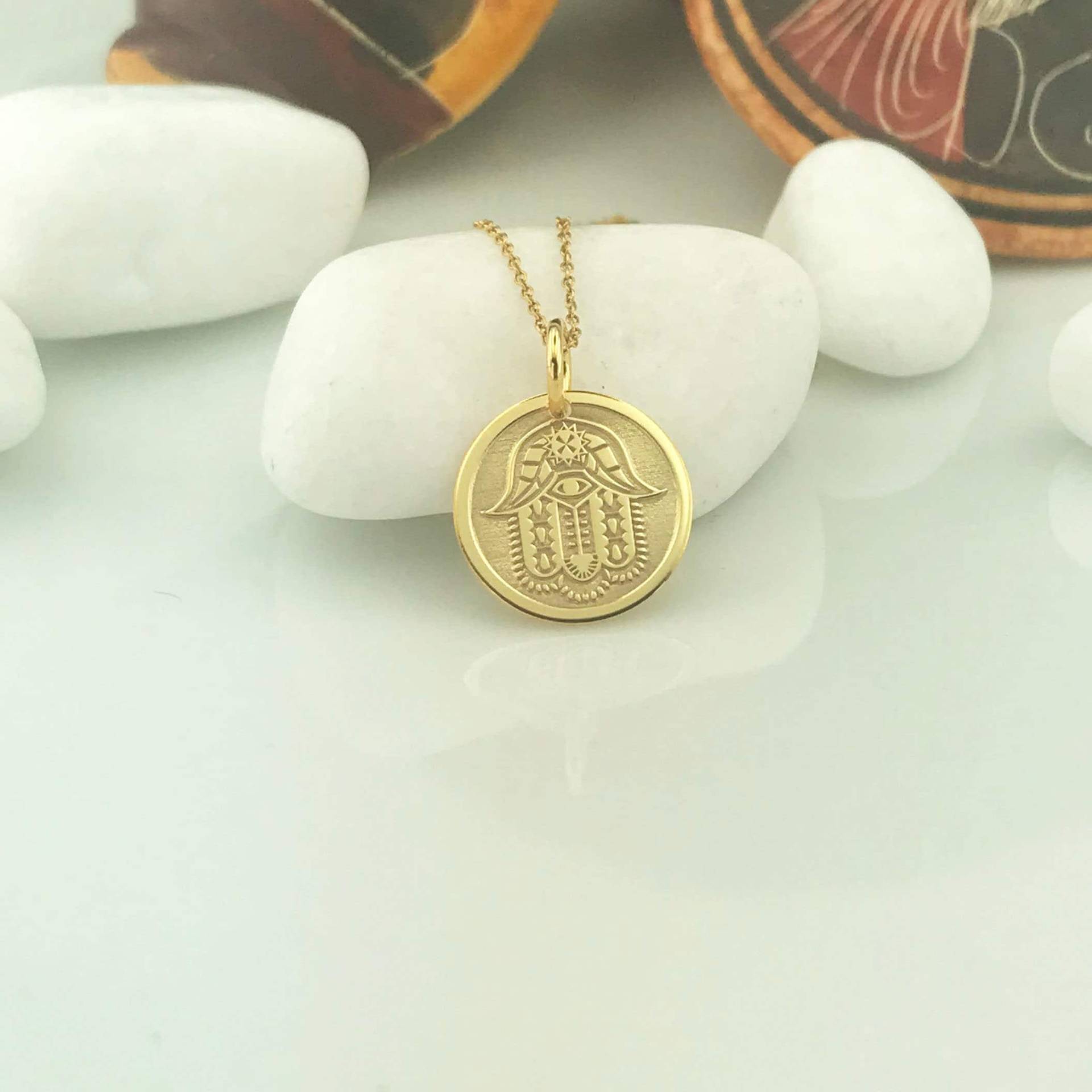 Echte 14K Solid Gold Fatima Halskette, Personalisierte Anhänger, Hamsa Charm Schmuck, Schutz Und Glück Hand Gottes, Religiöse Halskette von GoldCubeLab