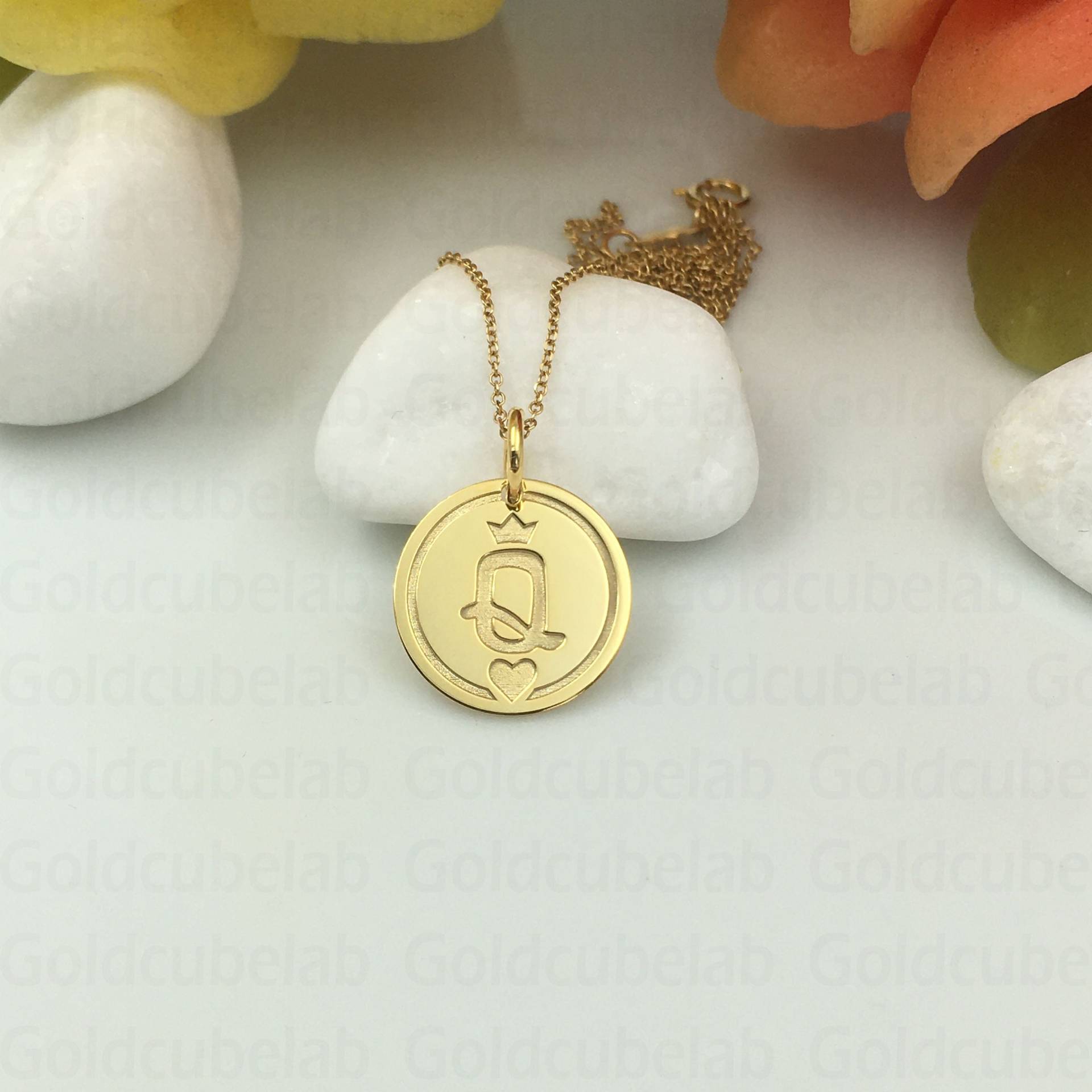 Echte 14K Solid Gold Herzkönigin Halskette, Personalisierte Anhänger, Spielkarte Halskette Disc, Königin Des Herz Schmuck Echte 14K Solid Gold Herzkönigin Halskette, Personalisierte Anhänger, Spielkarte Halskette Disc, Königin Des Herz Schmuck von GoldCubeLab