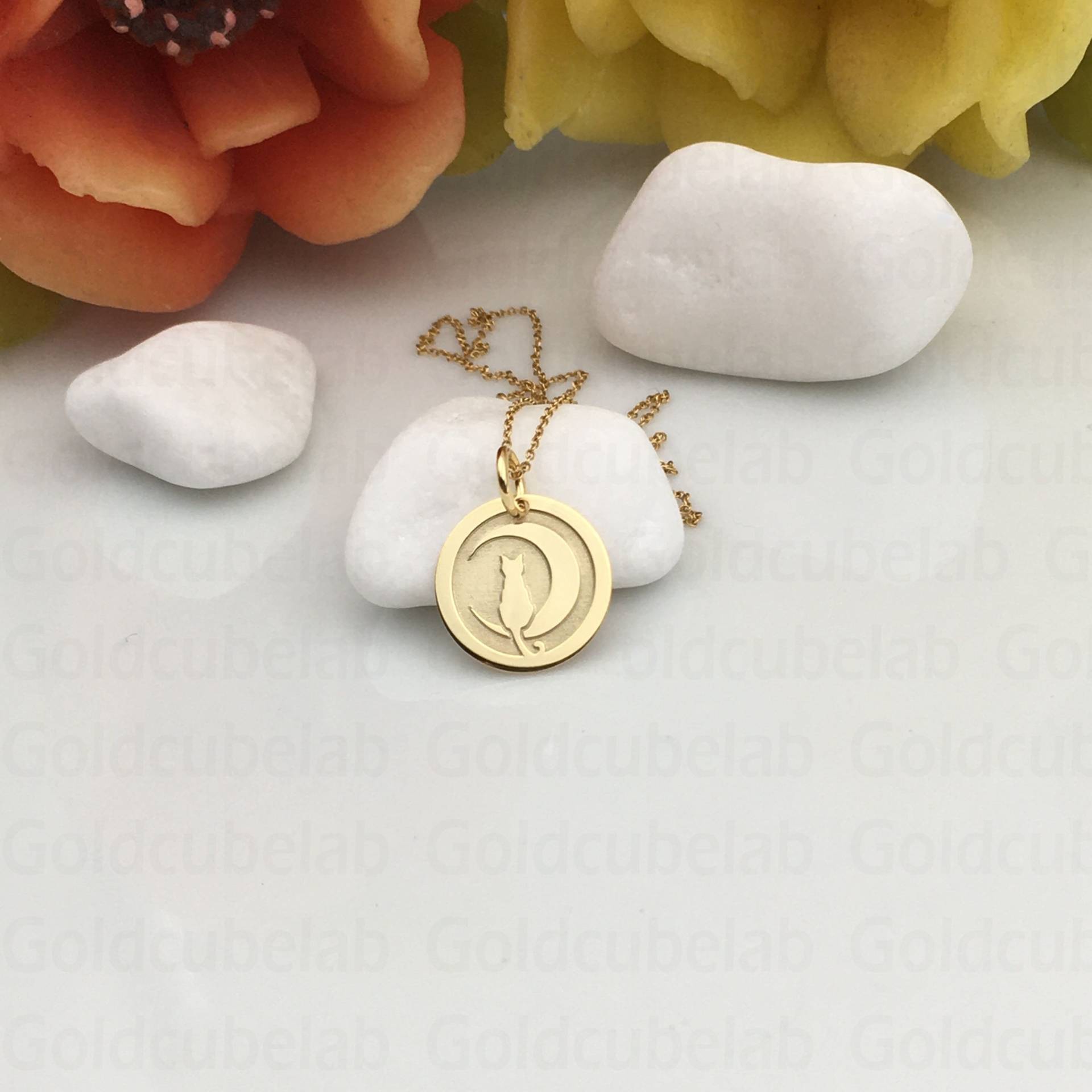 Echte 14K Solid Gold Katze Und Mond Halskette, Personalisierte Anhänger, Schmuck, Anhänger Zierliche Disc Echte 14K Solid Gold Katze Und Mond Halskette, Personalisierte Anhänger, Schmuck, Anhänger Zierliche Disc von GoldCubeLab