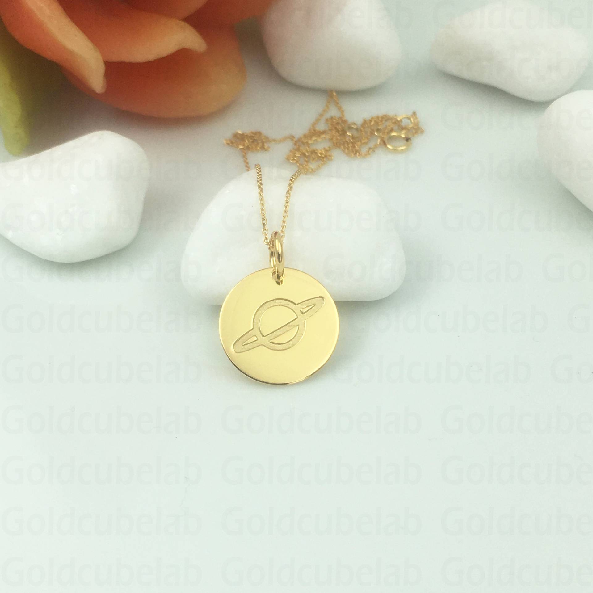 Echte 14K Solid Gold Saturn Halskette, Personalisierte Anhänger, Charm Planet, Weltraum Liebhaber Geschenk, Planeten Schmuck von GoldCubeLab