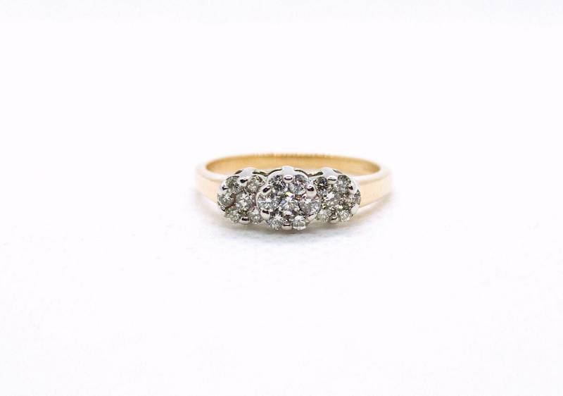 14 Karat Gold Dreifach Cluster Ring 14 Karat Gold Dreifach Cluster Ring von GoldCuriosityShop