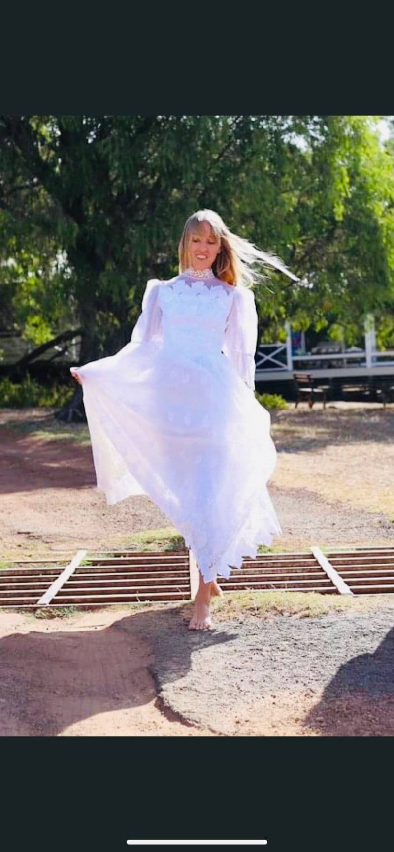 80Er Jahre Spitzen Brautkleid. Sehr Klein von GoldFeverVintage